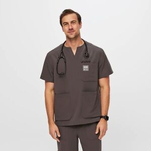 Figs x Star Wars Din Djarin Notch Neck
Scrub Top™